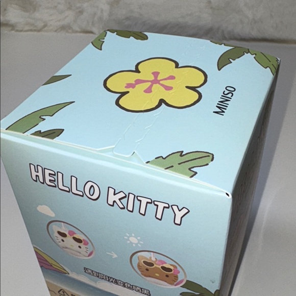 Miniso Hello Kitty Summer Tan Scented Vinyl Plush Blind Box - Picture 5 of 6